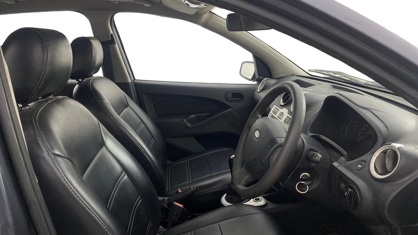 2014 Ford Figo EXI 1.4 DIESEL, Diesel, Manual, 1,11,292 km, Right Side Front Door Cabin