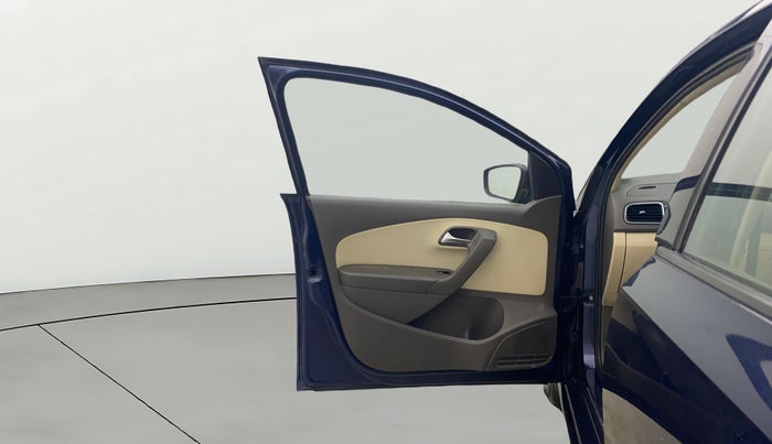 2014 Volkswagen Vento HIGHLINE 1.2 TSI, Petrol, Manual, 1,13,524 km, LHS Front Door