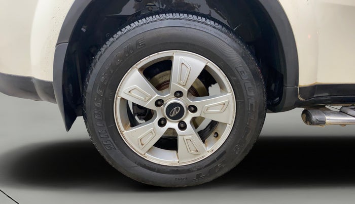 2012 Mahindra XUV500 W8 AWD, Diesel, Manual, 1,23,095 km, Right Rear Wheel