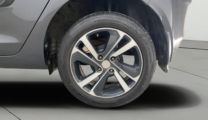 2020 Tata ALTROZ XZ PETROL, Petrol, Manual, 41,069 km, Left Rear Wheel