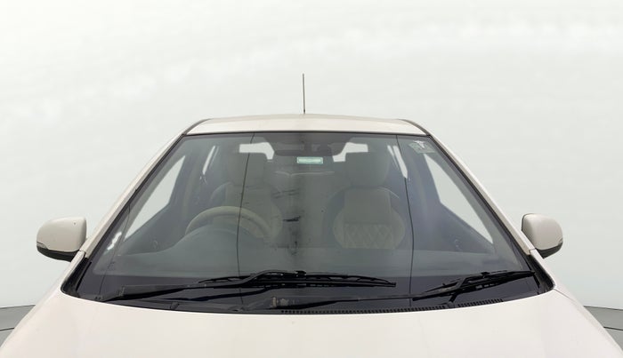 2013 Hyundai i20 ASTA 1.4 CRDI, Diesel, Manual, 1,27,005 km, Front Windshield