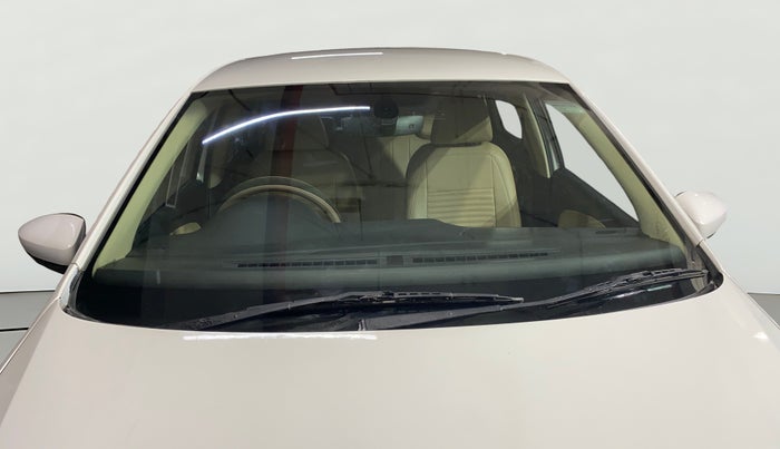 2016 Volkswagen Polo HIGHLINE1.2L, Petrol, Manual, 33,574 km, Front Windshield