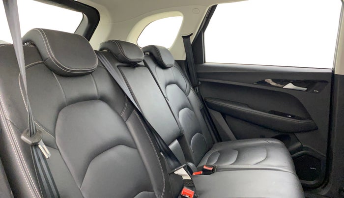 2019 MG HECTOR SMART 1.5 DCT PETROL, Petrol, Automatic, 64,111 km, Right Side Rear Door Cabin