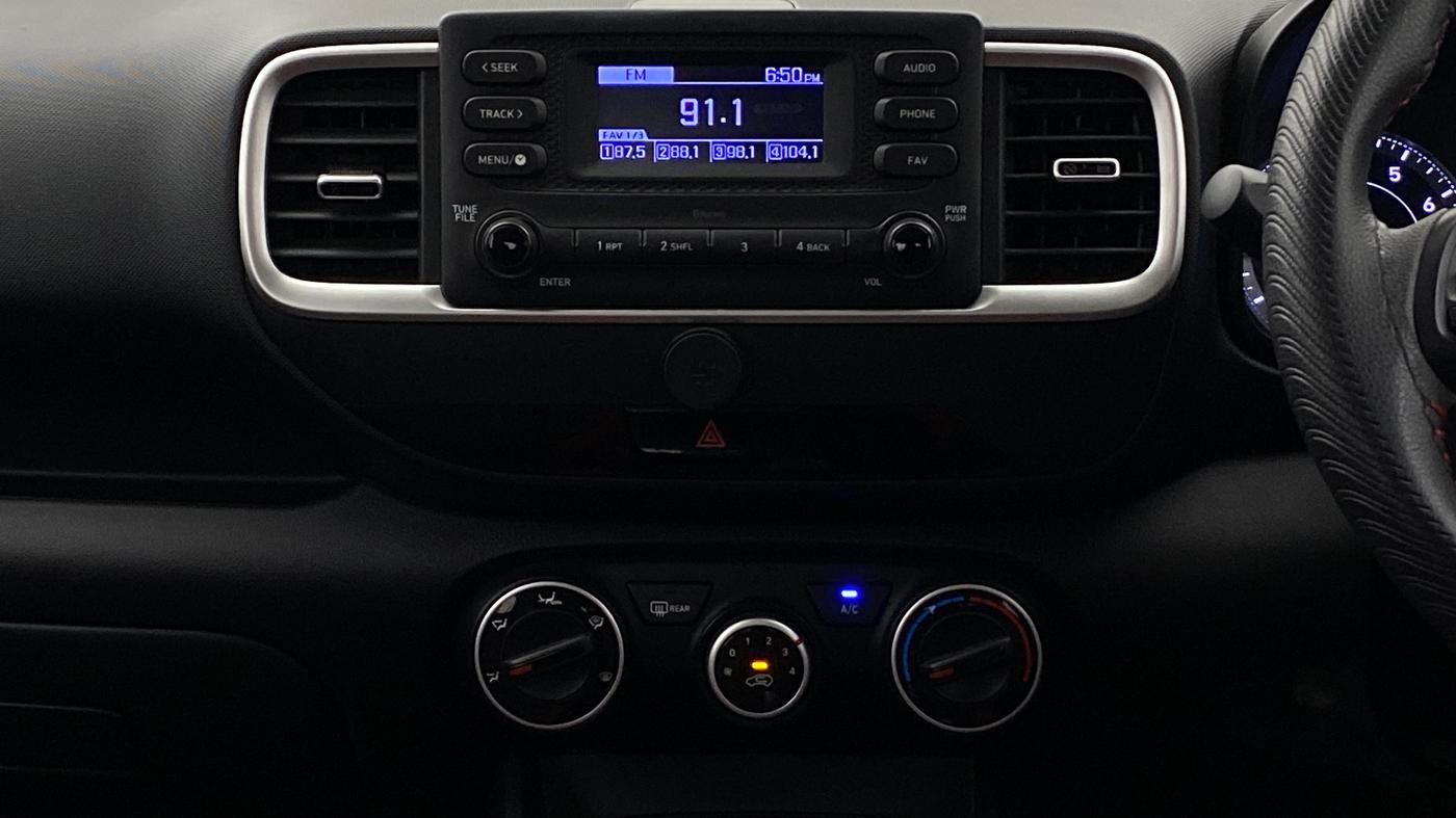 2021 Hyundai VENUE S 1.0 TURBO IMT, Petrol, Manual, 33,659 km, Air Conditioner