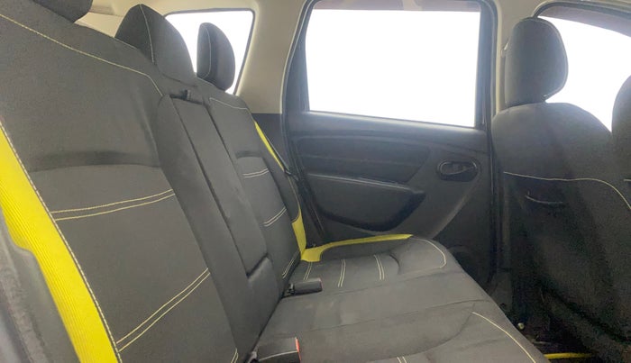 2017 Renault Duster 110 PS RXS SANDSTORM EDITION DIESEL, Diesel, Manual, 55,521 km, Right Side Rear Door Cabin