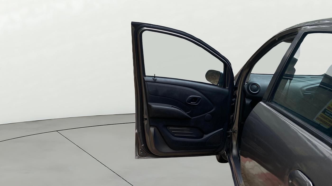 2017 Datsun Redi Go T, Petrol, Manual, 81,846 km, LHS Front Door