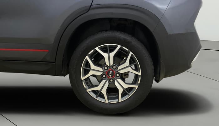 2020 KIA SELTOS GTX PLUS AT 1.5 DIESEL, Diesel, Automatic, 1,41,405 km, Left Rear Wheel