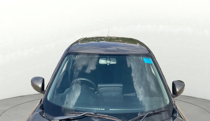 2025 Maruti Swift VXi, Petrol, Manual, 44,880 km, Front Windshield