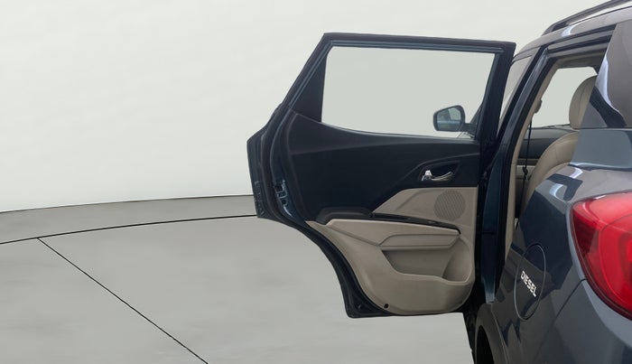 2021 Mahindra XUV300 W8 (O) 1.5 DIESEL, Diesel, Manual, 46,056 km, LHS Rear Door