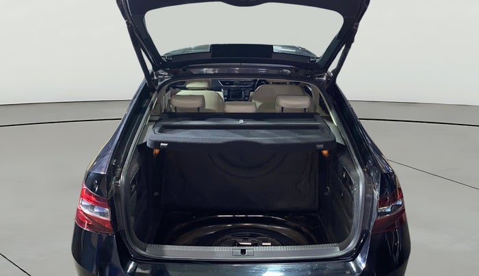 2016 Skoda Superb L&K 1.8 TSI AT, Petrol, Automatic, 28,278 km, Boot Open Zoomed View