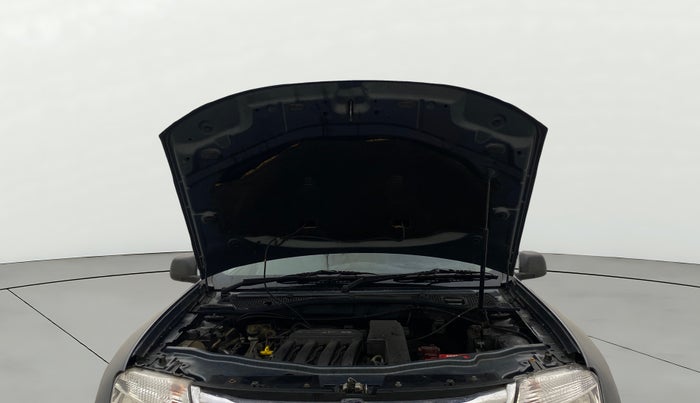 2015 Renault Duster RXE PETROL, Petrol, Manual, 64,306 km, Open Bonet