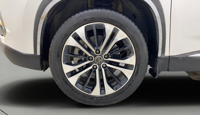 2022 MG HECTOR SHARP 1.5 CVT PETROL DUAL TONE, Petrol, Automatic, 47,803 km, Left Front Wheel