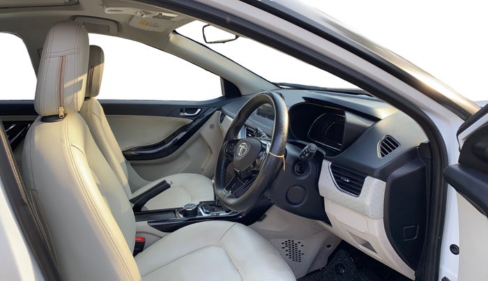 2021 Tata NEXON XZA PLUS SUNROOF PETROL, Petrol, Automatic, 64,166 km, Right Side Front Door Cabin