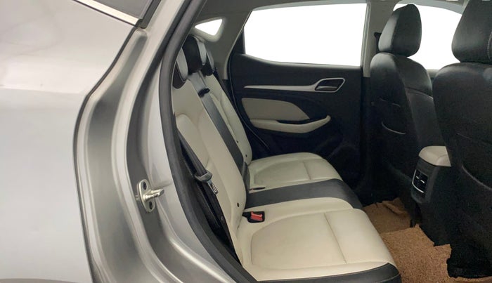 2022 MG ASTOR SAVVY 1.5 CVT, Petrol, Automatic, 90,017 km, Right Side Rear Door Cabin