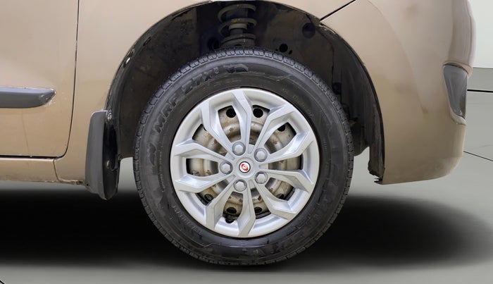 2015 Maruti Wagon R 1.0 LXI CNG, CNG, Manual, 1,10,768 km, Right Front Wheel