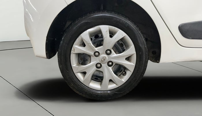 2015 Hyundai Grand i10 MAGNA 1.2 KAPPA VTVT, CNG, Manual, 59,702 km, Right Rear Wheel