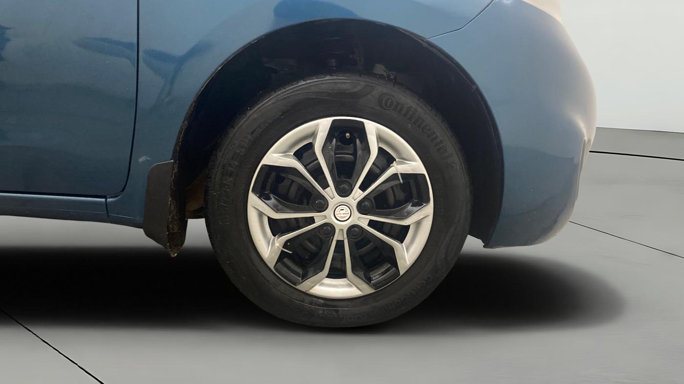 2016 Nissan Micra XL CVT, Petrol, Automatic, 65,676 km, Right Front Wheel