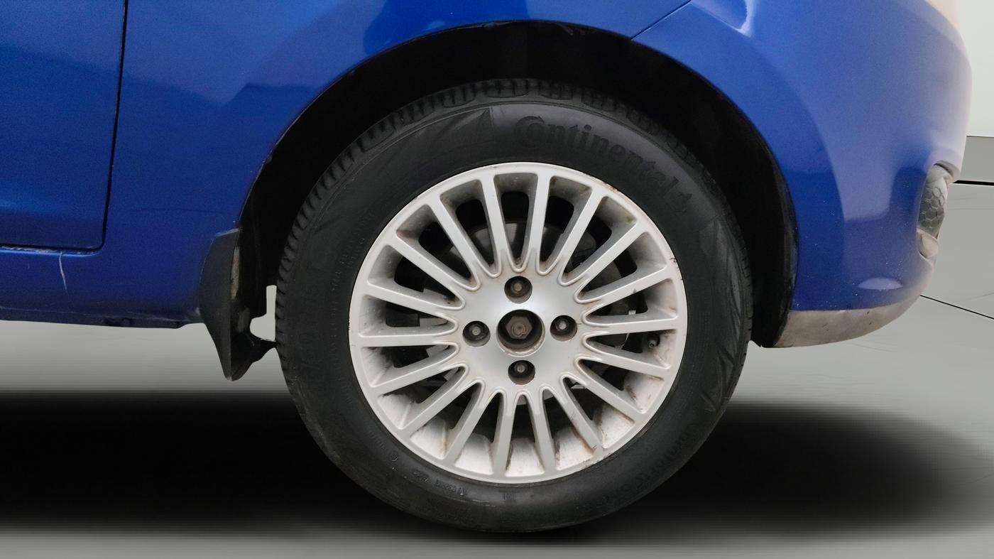 2014 Tata Zest XT PETROL, Petrol, Manual, 70,235 km, Right Front Wheel