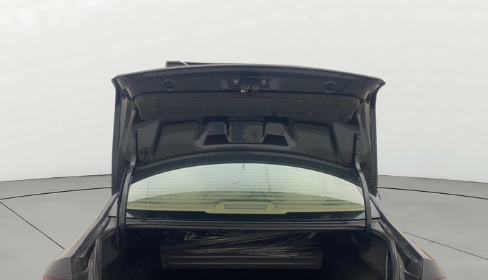 2018 Skoda Rapid STYLE 1.6 MPI, Petrol, Manual, 31,841 km, Boot Door Open