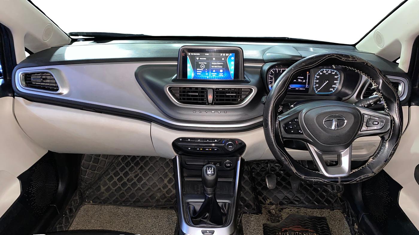 2023 Tata ALTROZ  XZ PLUS (S) , Diesel, Manual, 54,159 km, Dashboard