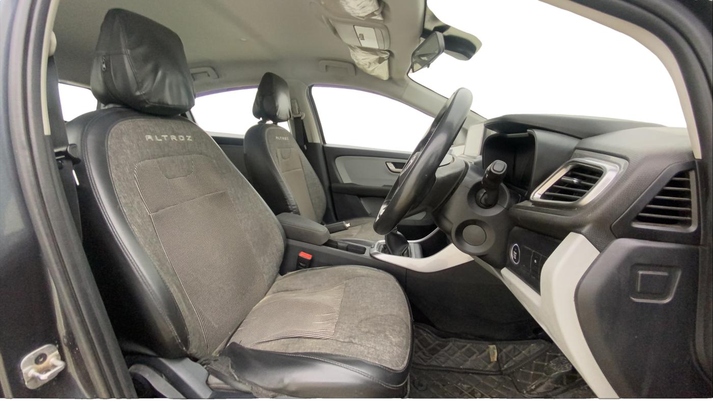 2020 Tata ALTROZ XZ PETROL, Petrol, Manual, 84,233 km, Right Side Front Door Cabin
