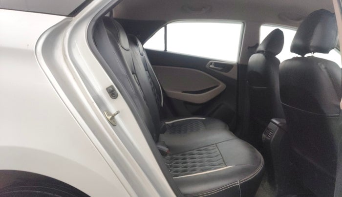 2017 Hyundai Elite i20 SPORTZ 1.2, Petrol, Manual, 47,328 km, Right Side Rear Door Cabin