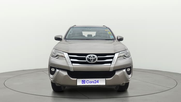 2017 Toyota Fortuner 2.8 4X2 AT, Diesel, Automatic, 84,196 km, Front