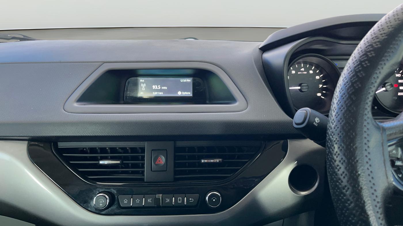 2019 Tata NEXON XM PETROL, Petrol, Manual, 49,129 km, Air Conditioner
