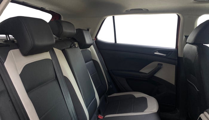 2021 Volkswagen TAIGUN TOPLINE 1.0 TSI MT, Petrol, Manual, 33,323 km, Right Side Rear Door Cabin