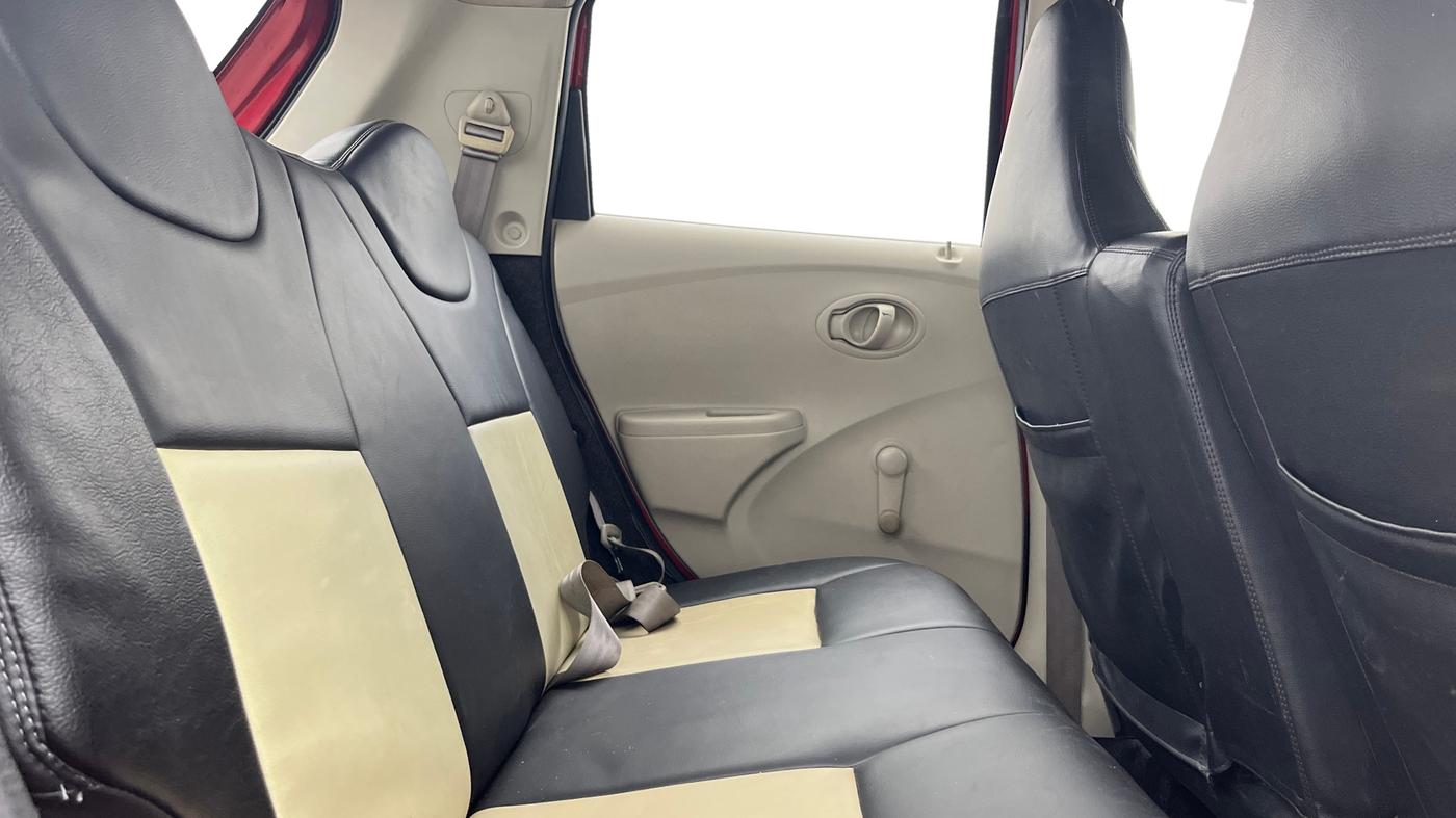 2014 Datsun Go T, Petrol, Manual, 73,041 km, Right Side Rear Door Cabin