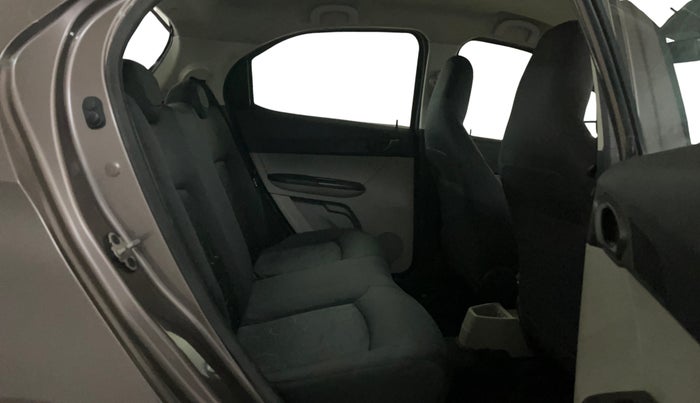 2017 Tata Tiago XT PETROL, Petrol, Manual, 48,577 km, Right Side Rear Door Cabin