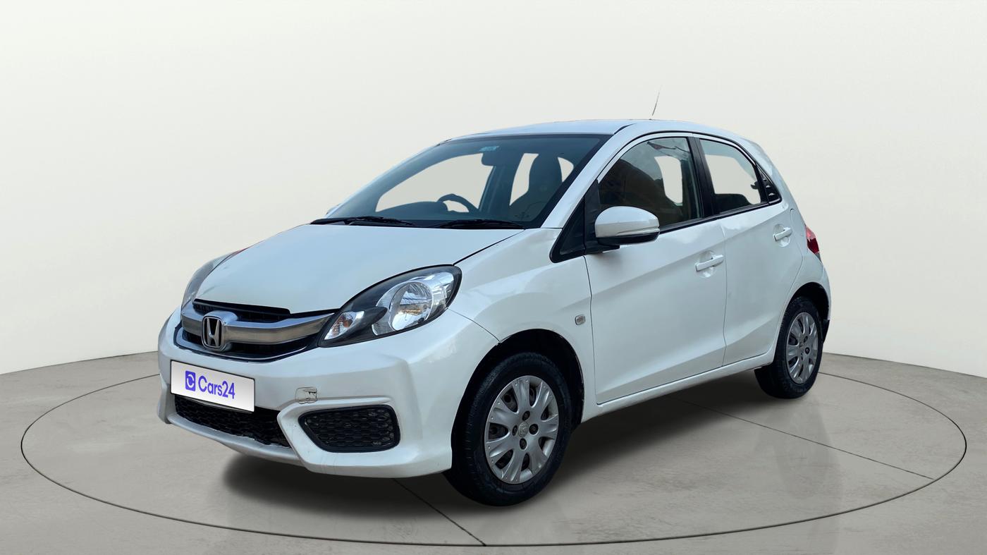 2017 Honda Brio S MT, Petrol, Manual, 1,00,216 km, Left Front Diagonal