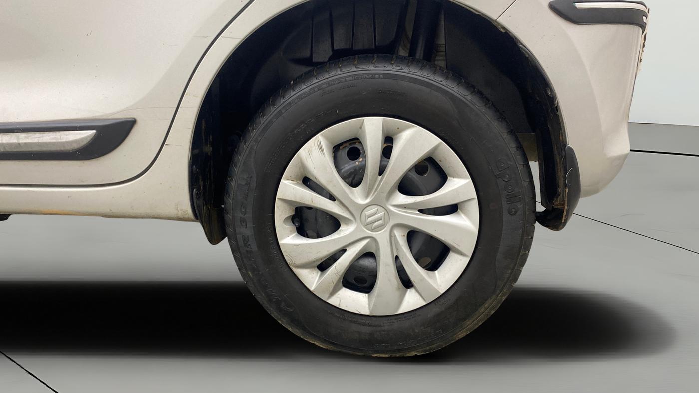 2021 Maruti Swift VXI, Petrol, Manual, 22,027 km, Left Rear Wheel