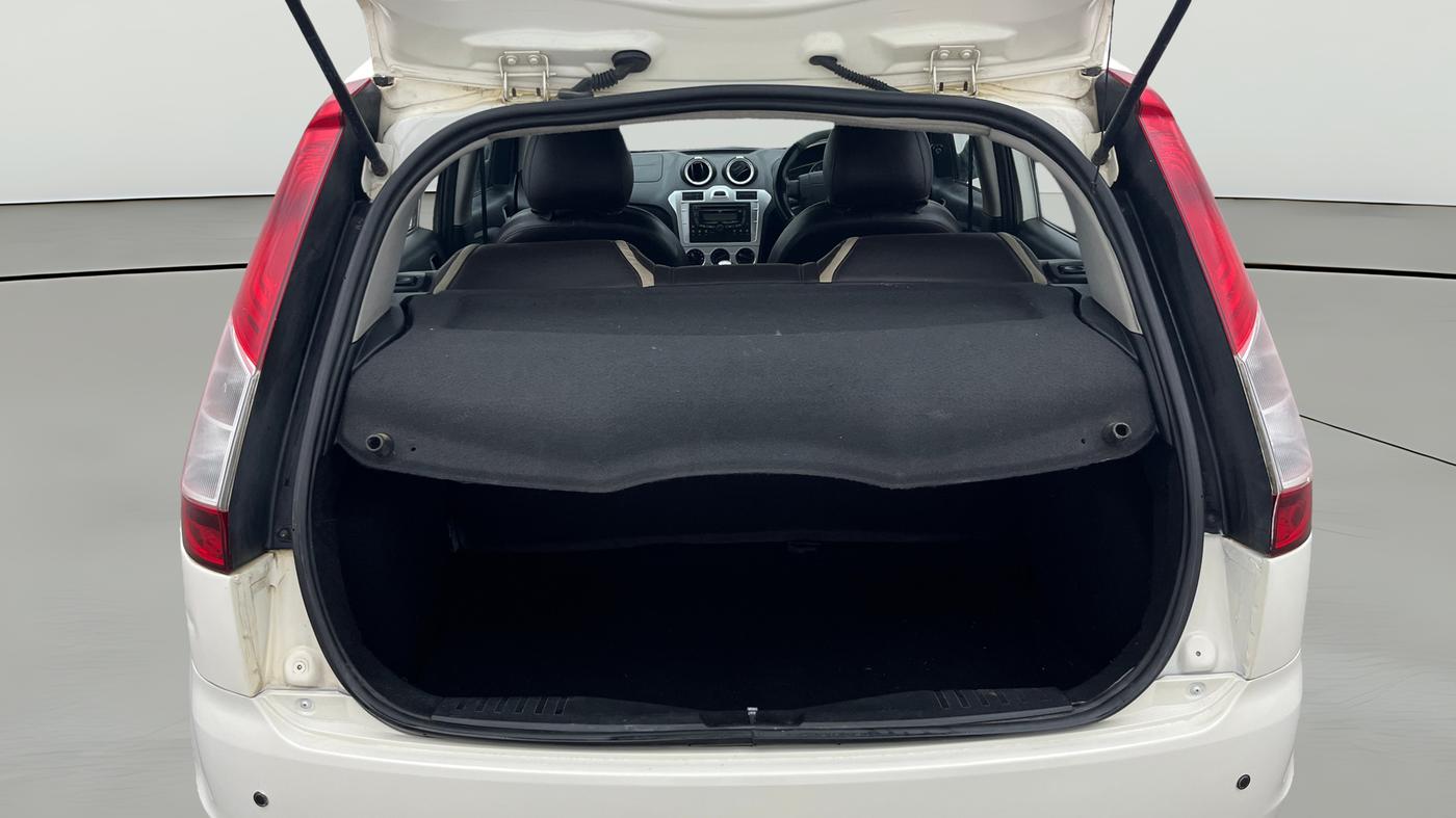 2015 Ford Figo TITANIUM 1.2 PETROL, Petrol, Manual, 67,115 km, Boot Open Zoomed View