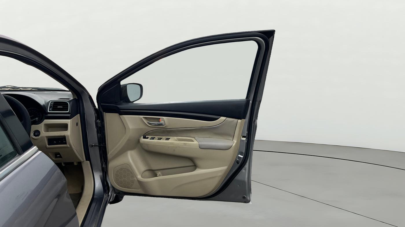 2016 Maruti Ciaz ZXI+ AT, Petrol, Automatic, 86,376 km, RHS Front Door