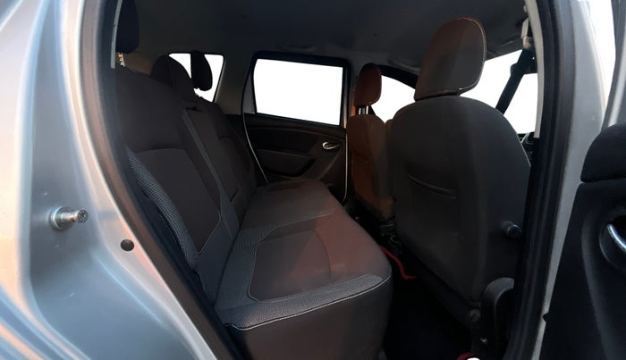 2021 Renault Duster RXZ 1.5 PETROL MT, Petrol, Manual, 75,397 km, Right Side Rear Door Cabin