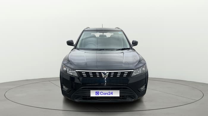 2024 Mahindra XUV300 W6 1.2 PETROL, Petrol, Manual, 17,507 km, Front