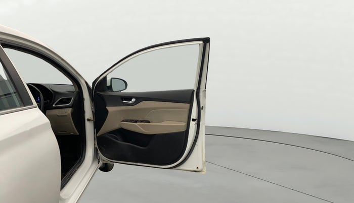 2019 Hyundai Verna 1.6 CRDI SX, Diesel, Manual, 67,455 km, RHS Front Door