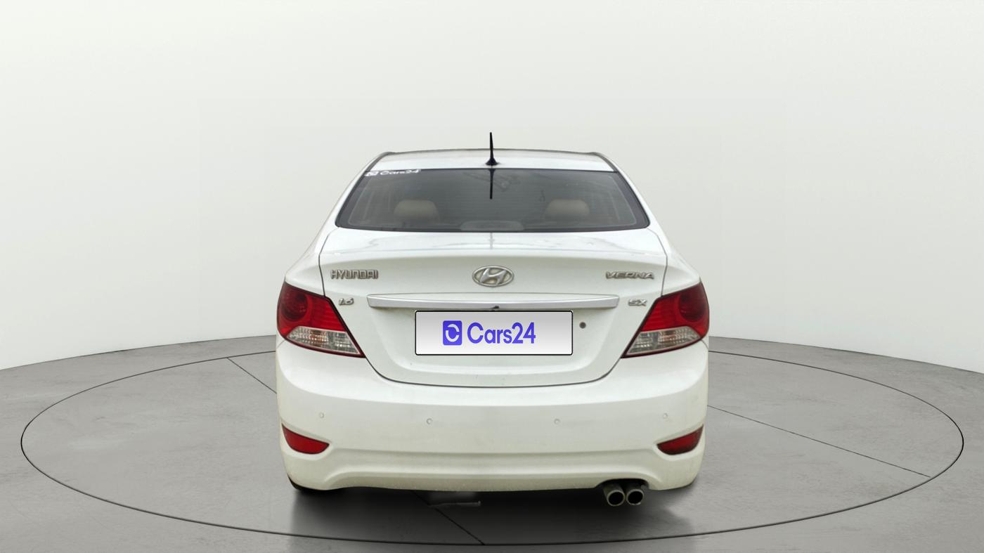 2013 Hyundai Verna FLUIDIC 1.6 VTVT SX, Petrol, Manual, 69,987 km, Back/Rear