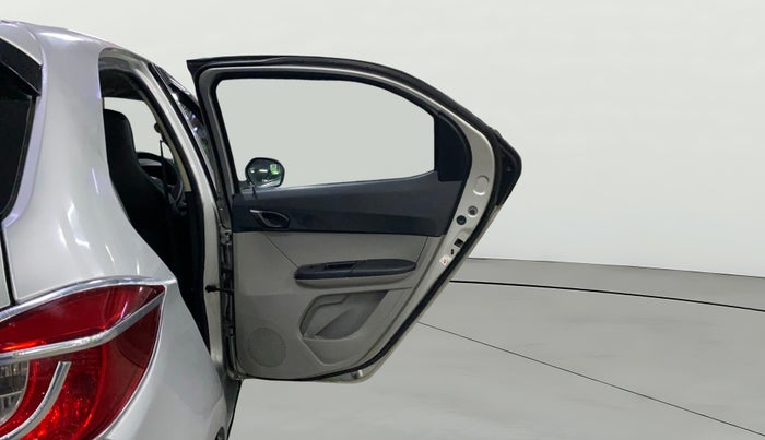 2018 Tata Tiago XM DIESEL, Diesel, Manual, 1,19,988 km, RHS Rear Door