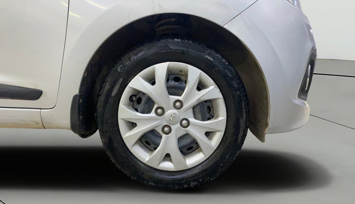 2016 Hyundai Grand i10 SPORTZ 1.2 KAPPA VTVT, Petrol, Manual, 46,229 km, Right Front Wheel