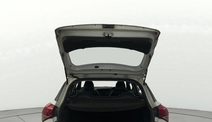 2016 Hyundai Elite i20 MAGNA 1.2, Petrol, Manual, 60,947 km, Boot Door Open