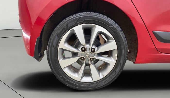 2015 Hyundai Elite i20 ASTA 1.2, CNG, Manual, 1,04,472 km, Right Rear Wheel