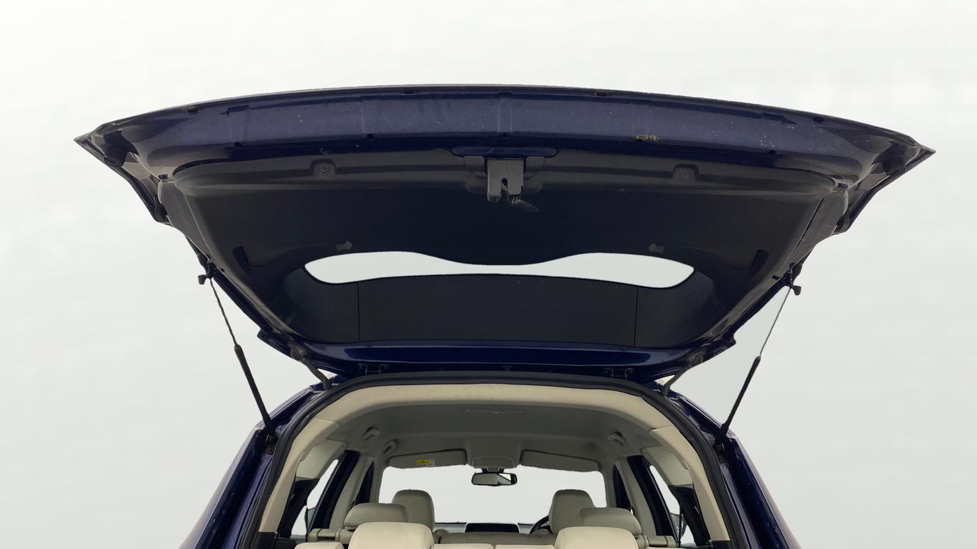 2021 Tata Safari XZA, Diesel, Automatic, 71,350 km, Boot Door Open