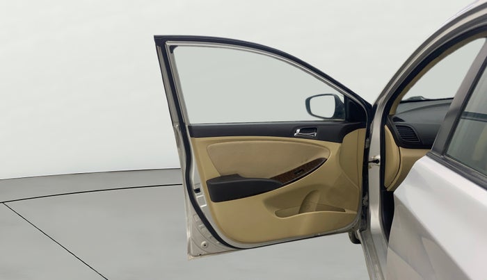 2013 Hyundai Verna FLUIDIC 1.6 VTVT SX, Petrol, Manual, 70,493 km, LHS Front Door