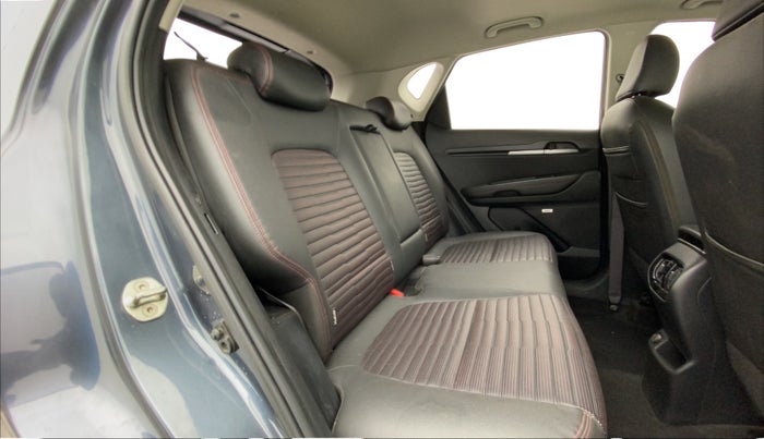 2020 KIA SONET GTX PLUS 1.0 IMT, Petrol, Manual, 35,175 km, Right Side Rear Door Cabin