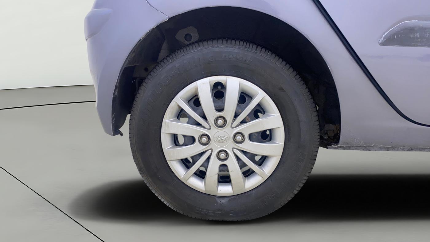2014 Hyundai i10 SPORTZ 1.1, Petrol, Manual, 30,359 km, Right Rear Wheel