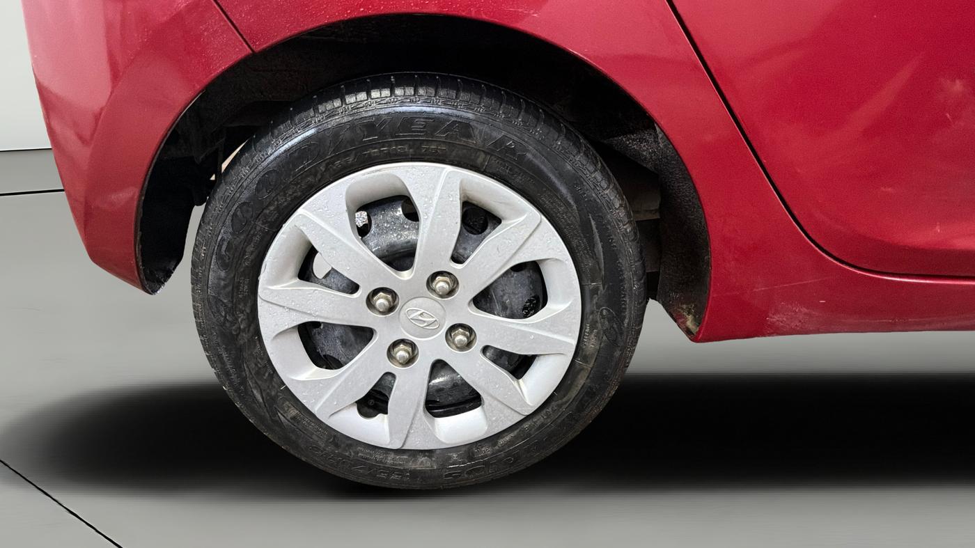 2014 Hyundai Eon MAGNA +, Petrol, Manual, 24,244 km, Right Rear Wheel