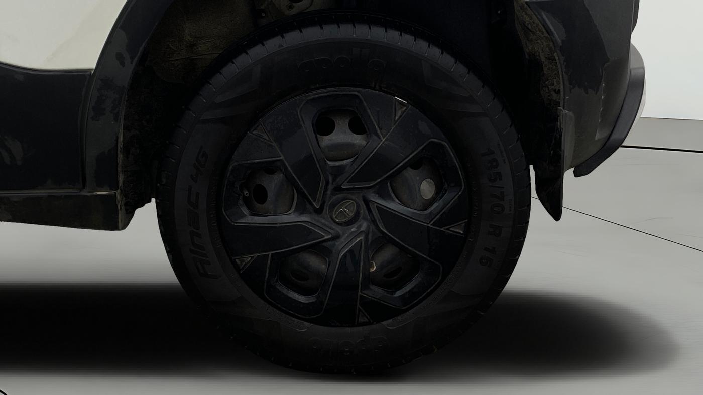 2023 Tata PUNCH ADVENTURE AMT, Petrol, Automatic, 26,554 km, Left Rear Wheel