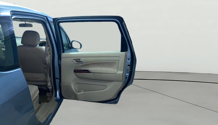 2012 Maruti Ertiga VXI, CNG, Manual, 1,21,801 km, RHS Rear Door